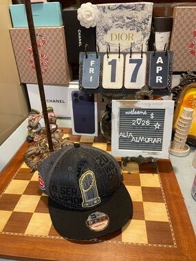 Chicago Cubs 2016 World Series Champions Snapback Trophy Parade